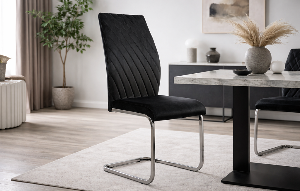 Стілець Vetro Mebel S-118-black-velvet в інтер'єрі
